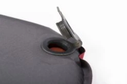 Exped SIM Comfort 10 LW Zelfopblazende Slaapmat -Online Camping Winkel 1267 1900 6184 sim comfort valve open 5472x3648 2