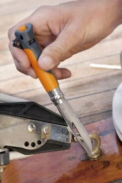 Opinel N°08 Outdoor Zakmes - Oranje -Online Camping Winkel 3123840015779 opinel outdoor 8 oranje sfeer6 resultaat