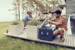 Dometic CFX3 75DZ Compressor Koelbox - 74 Liter -Online Camping Winkel dometic cfx3 bbq dinner friends drinks resultaat